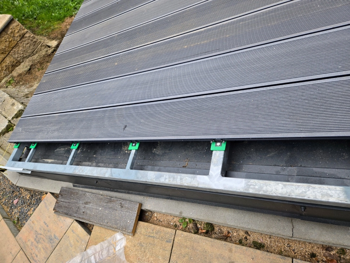 Terasy z dřeva a kompozitních materiálů